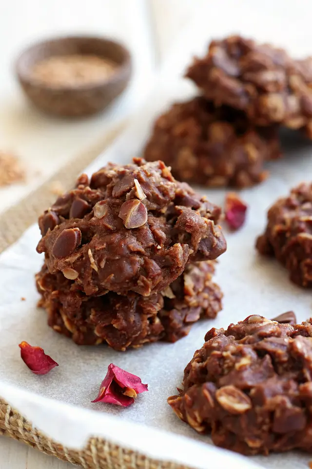 Easy No Bake Oatmeal Cookies