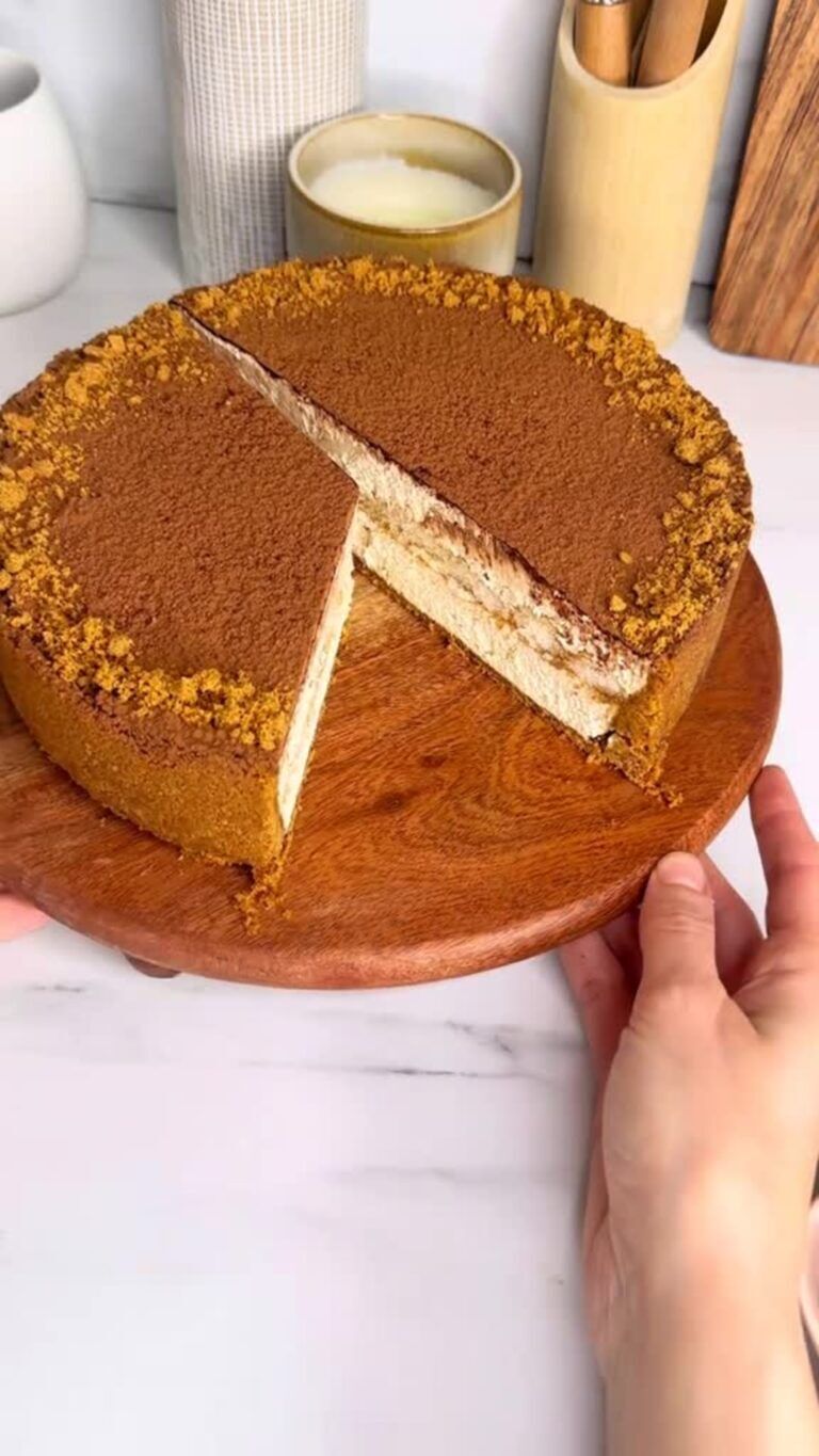 No-Bake Speculoos Tiramisu Cheesecake